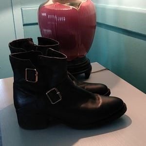 Steve Madden leather ankle boots